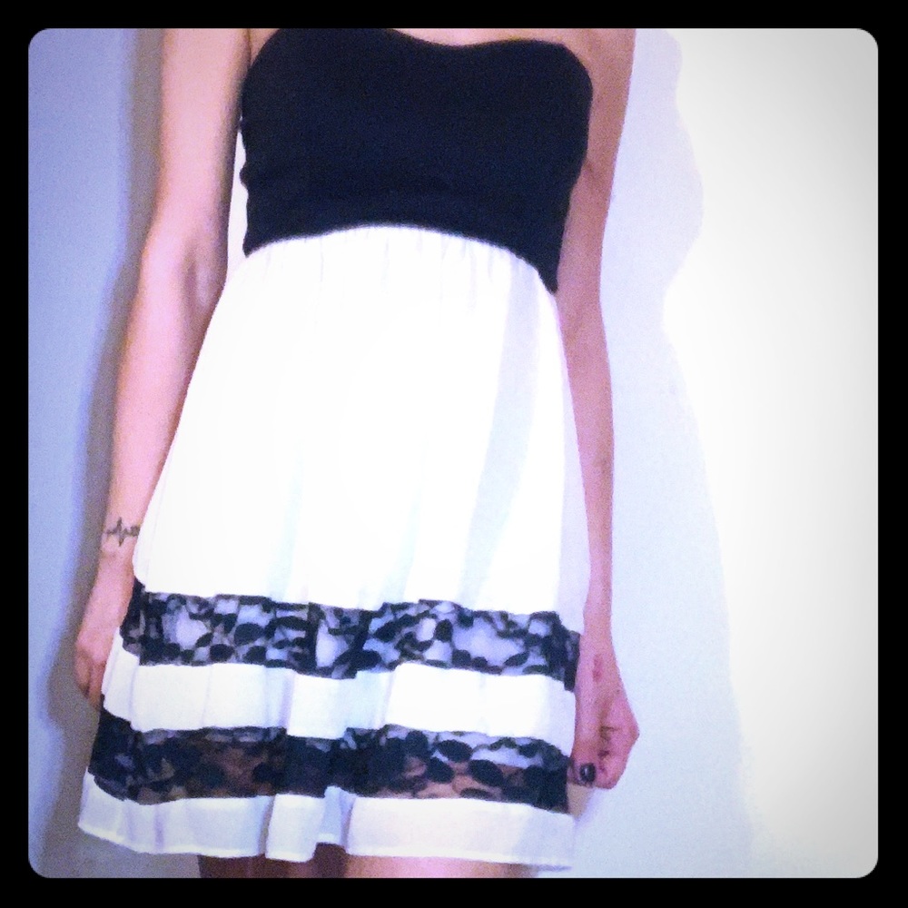 Wet seal strapless mini dress 3/$20